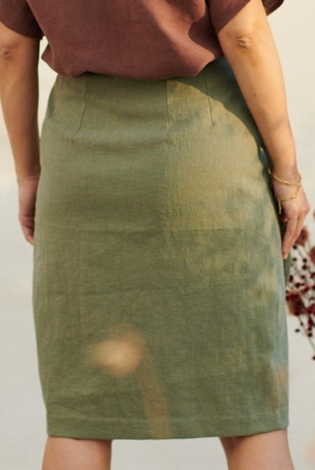 back view double waist darts wrap skirt modern sewing pattern knee length fitted shape easy to sew