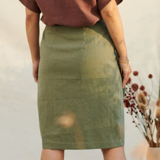 back view double waist darts wrap skirt modern sewing pattern knee length fitted shape easy to sew